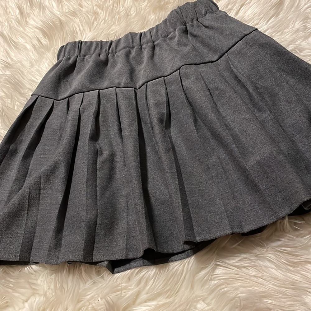 5 for $25🎈Urban coco grey skirt